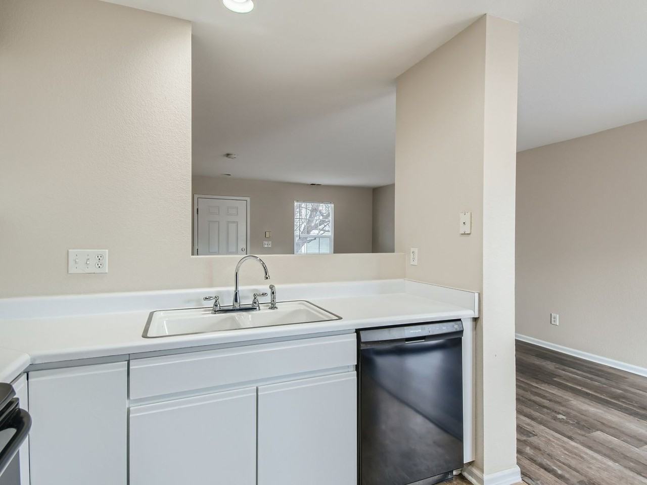 5110 E 100th Dr - Photo 5 of 11