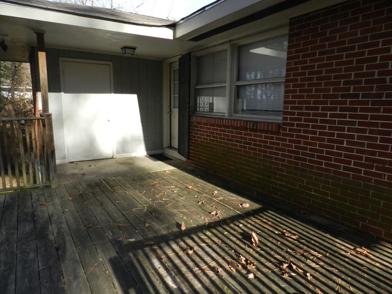 5032 Scenic View Dr - Photo 2 of 6