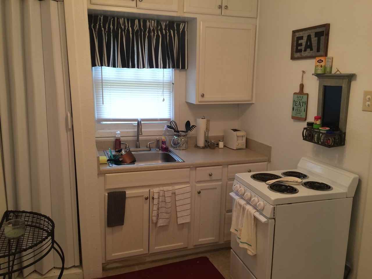 1818 S 6th St - Photo 5 of 8