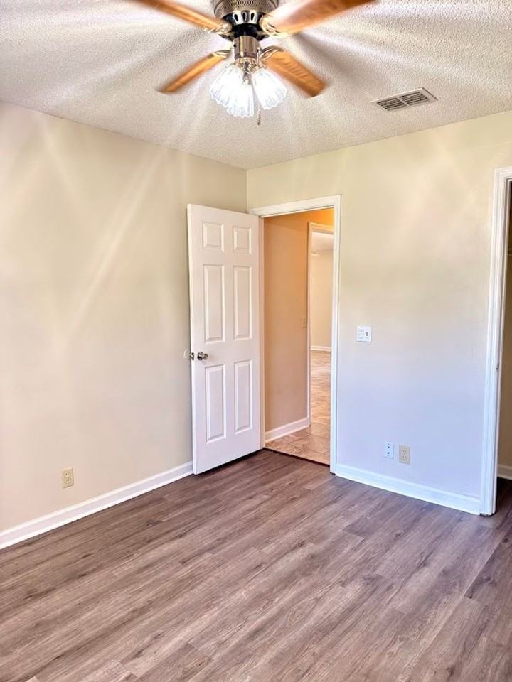 108 Almond Cir - Photo 7 of 15