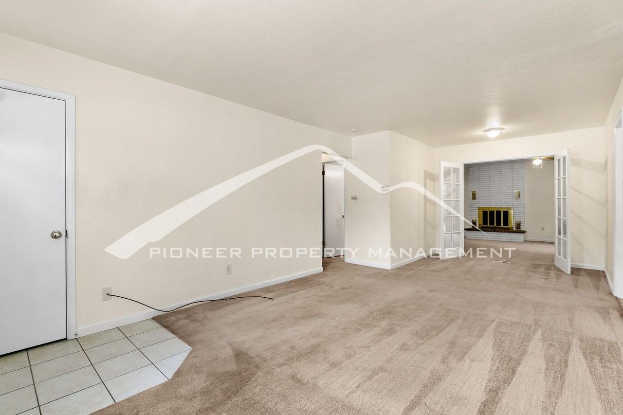 3273 S Forest St - Photo 2 of 11