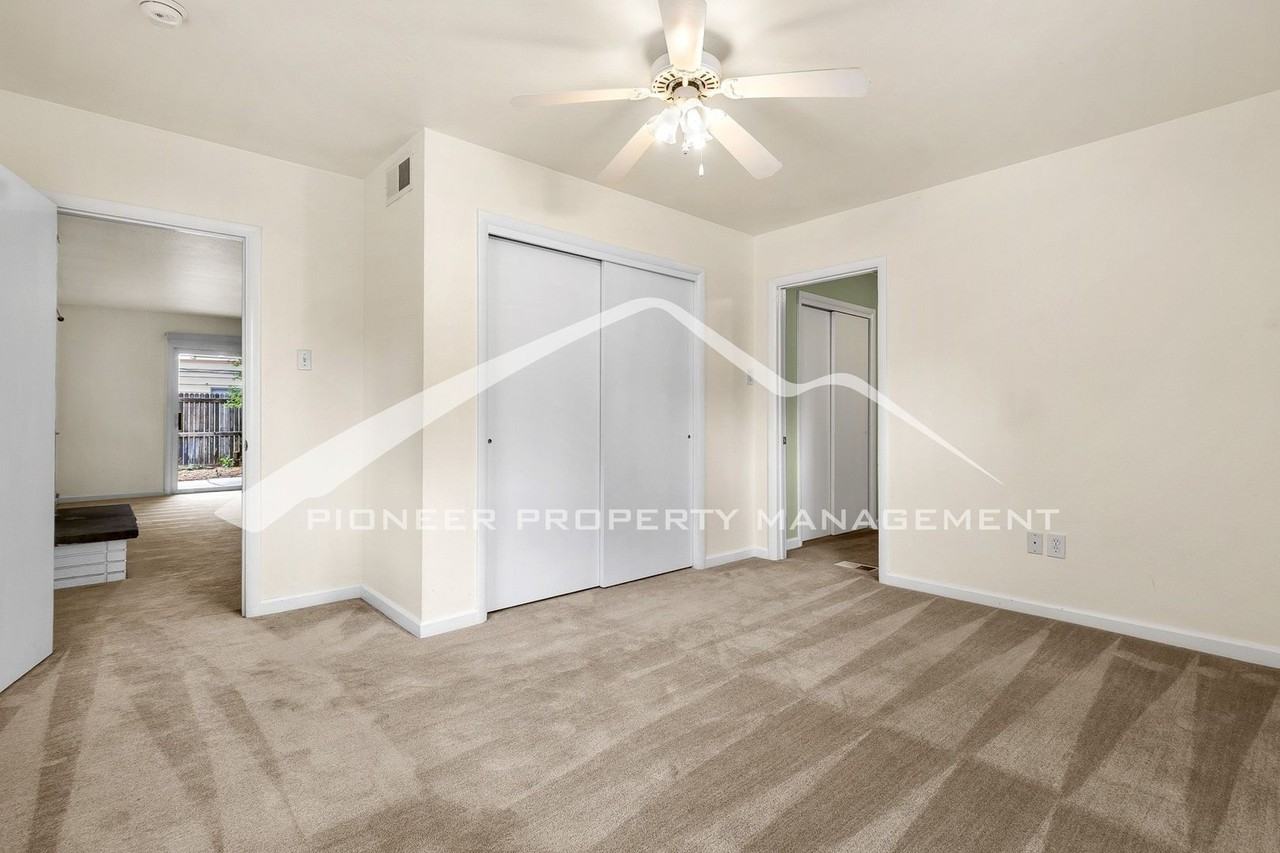 3273 S Forest St - Photo 6 of 11