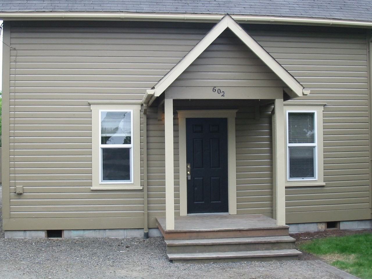 602 Lincoln St - Photo 2 of 17