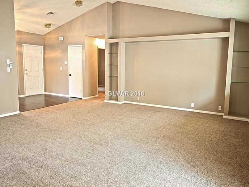 833 Spyglass Ln - Photo 4 of 13