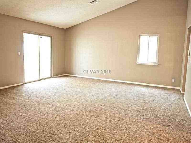 833 Spyglass Ln - Photo 5 of 13