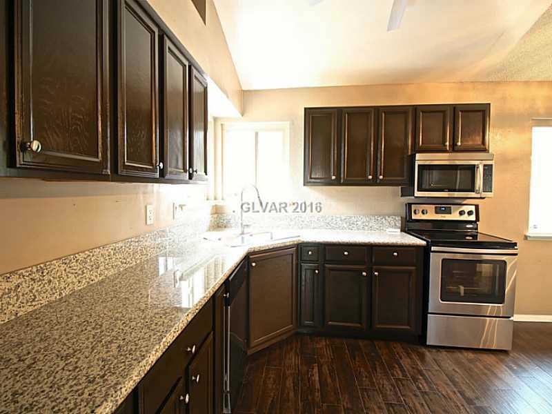 833 Spyglass Ln - Photo 7 of 13