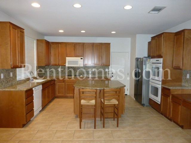 3216 Canyon View Dr - Photo 2 of 21