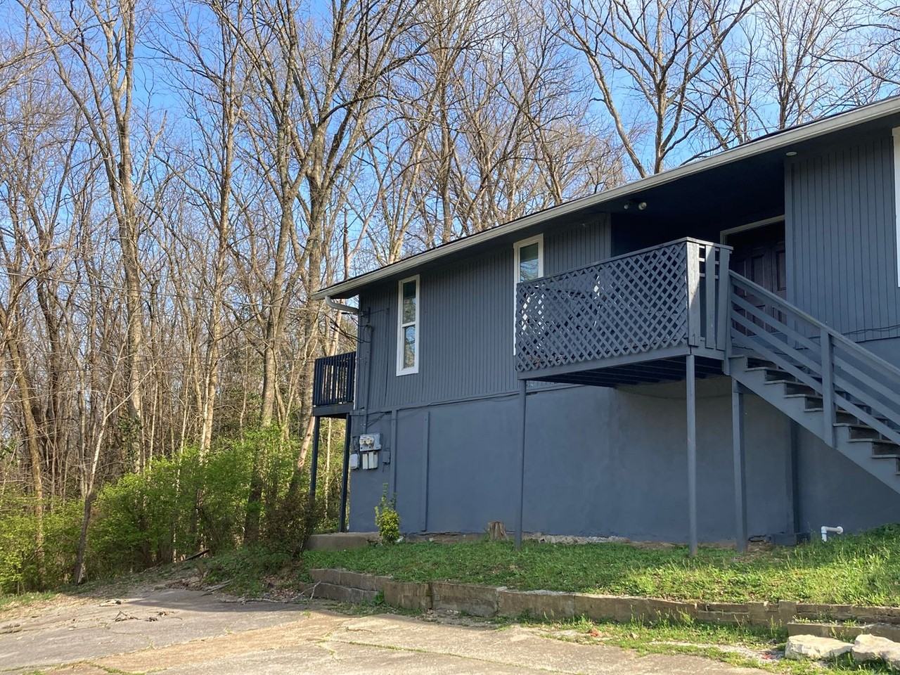 5240 Tusculum Ct - Photo 3 of 13