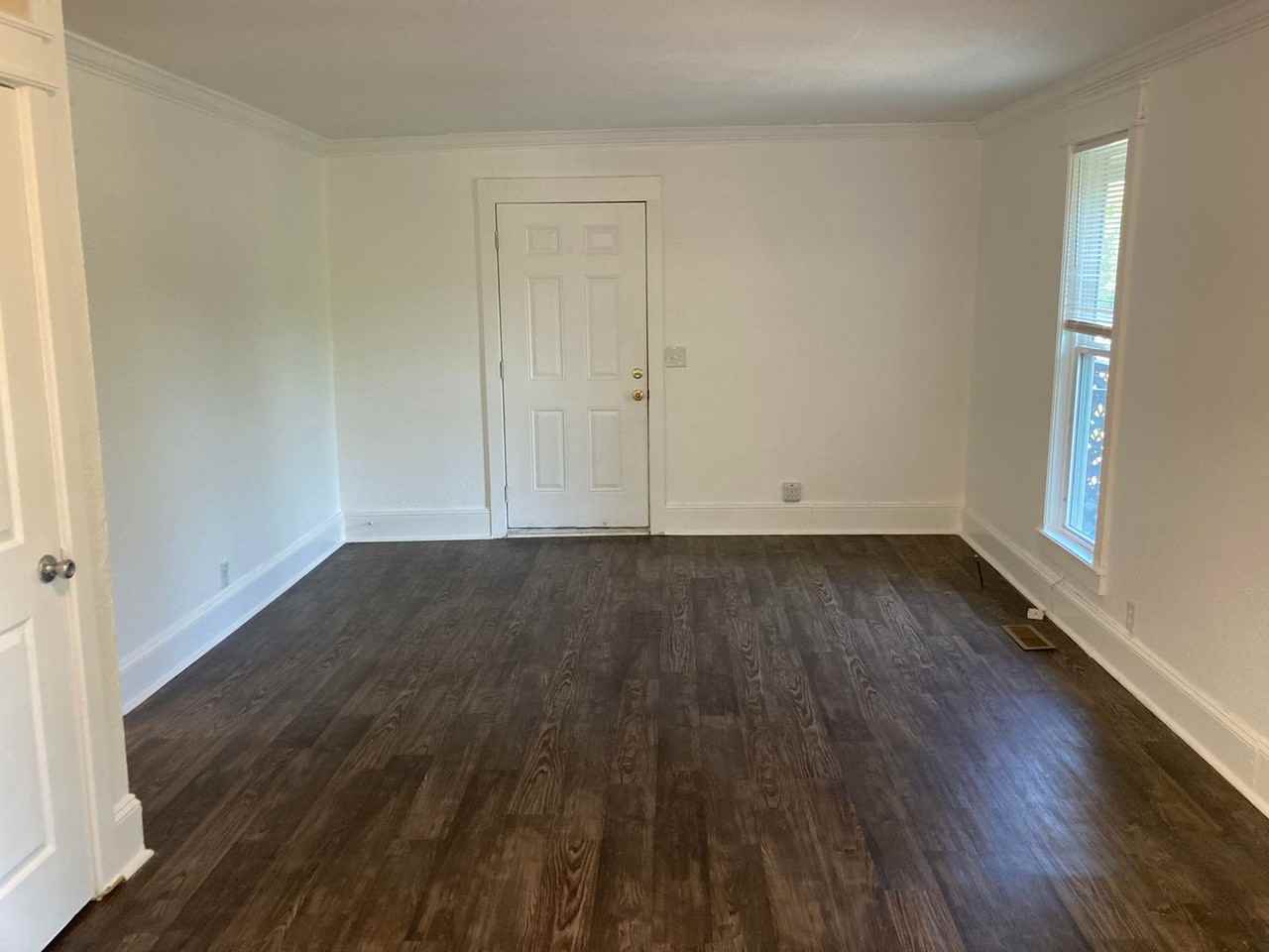 5240 Tusculum Ct - Photo 6 of 13