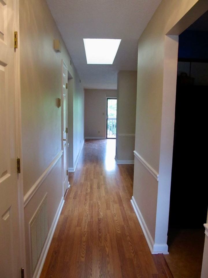 804 Abbey Cir - Photo 5 of 14