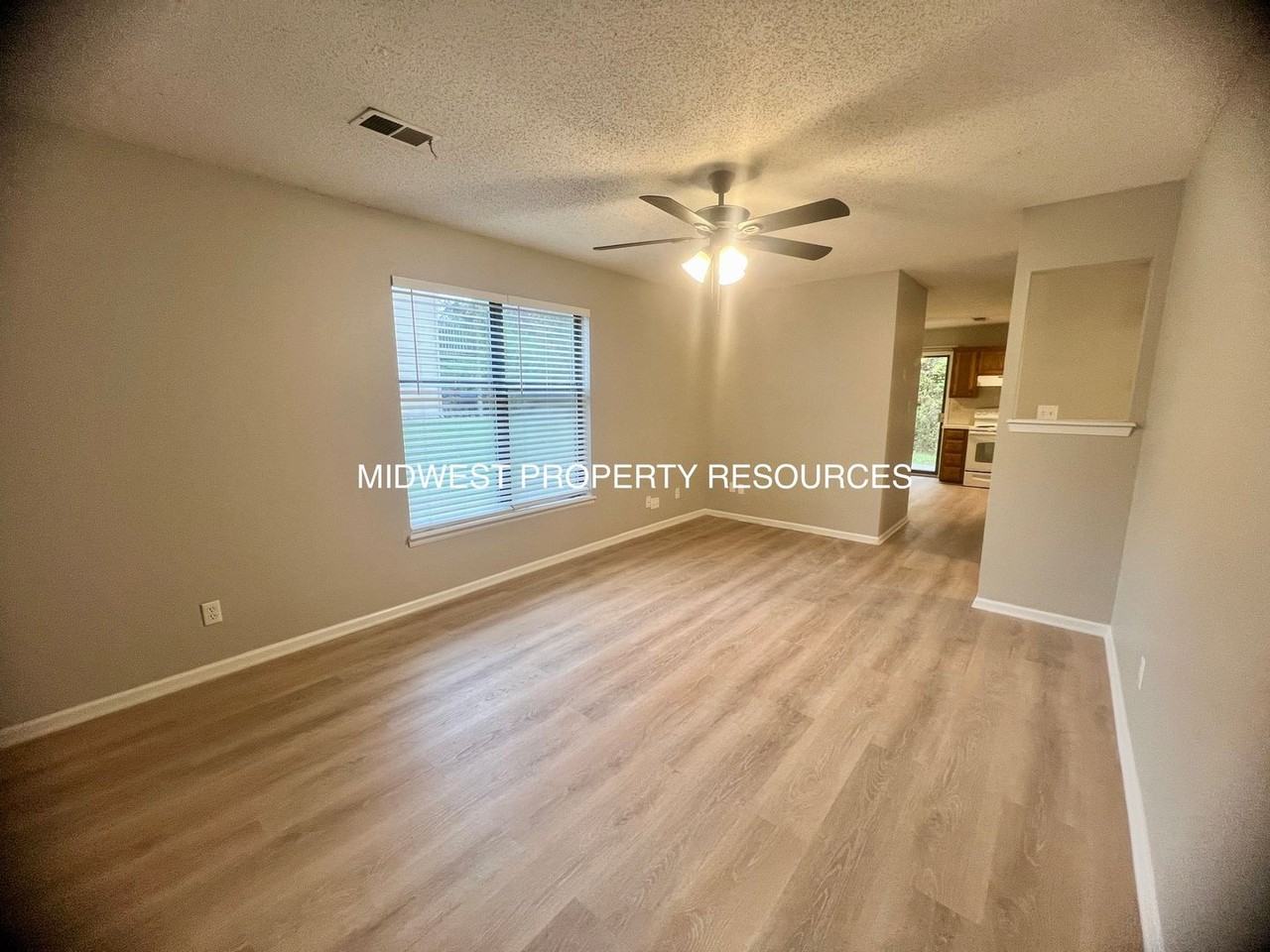 204 Sky Vue Dr #A - Photo 3 of 13