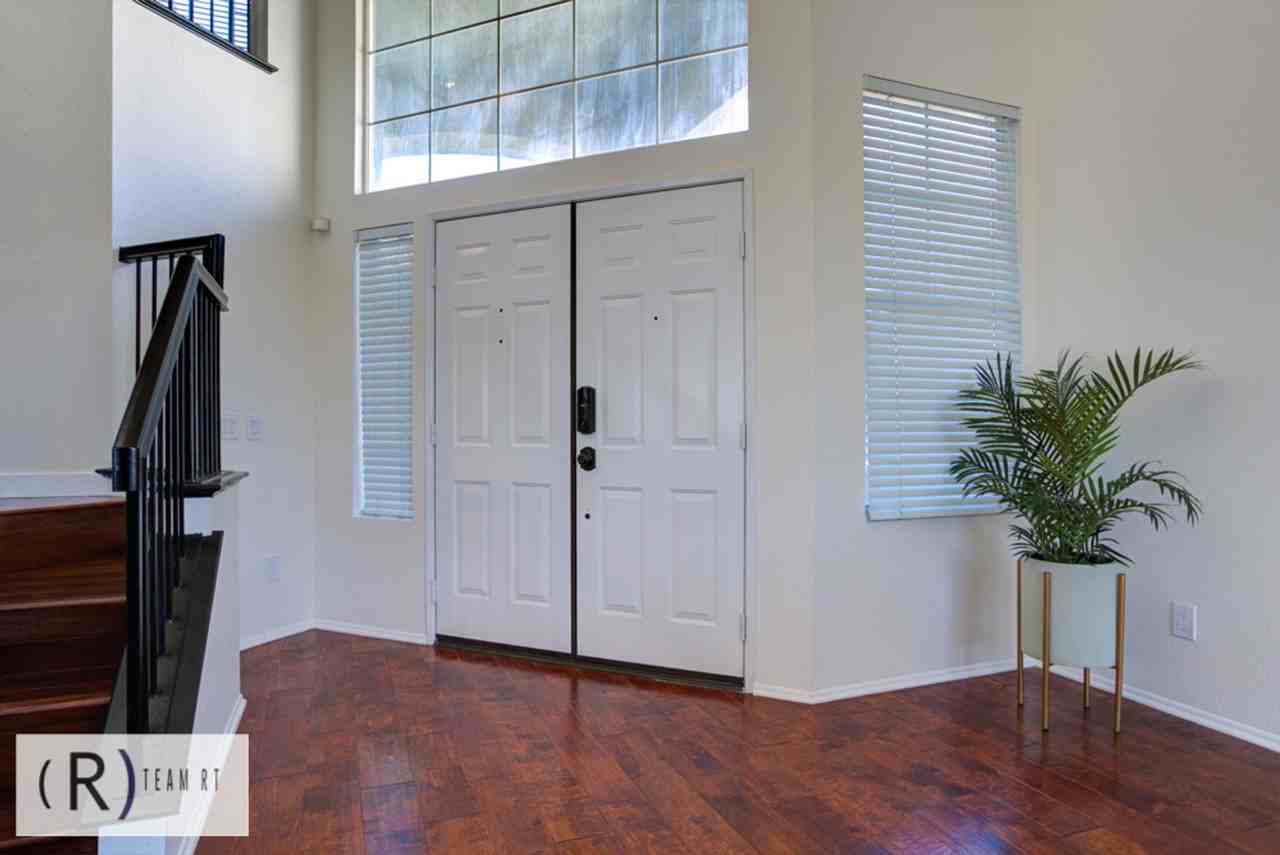 14794 Goldenrain Dr - Photo 5 of 50