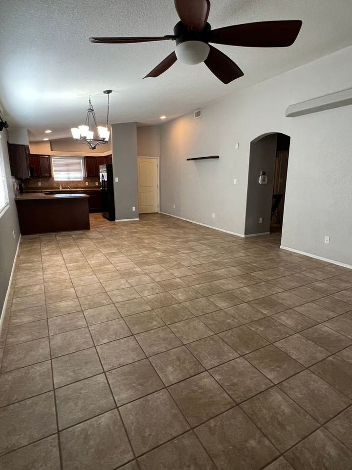 6565 E 33rd Ln - Photo 4 of 26