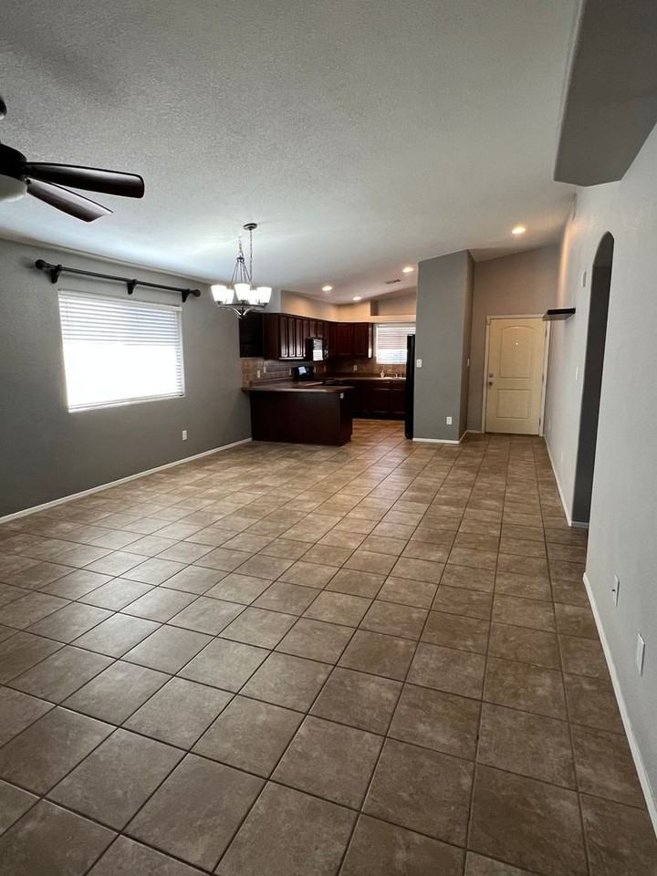 6565 E 33rd Ln - Photo 7 of 26