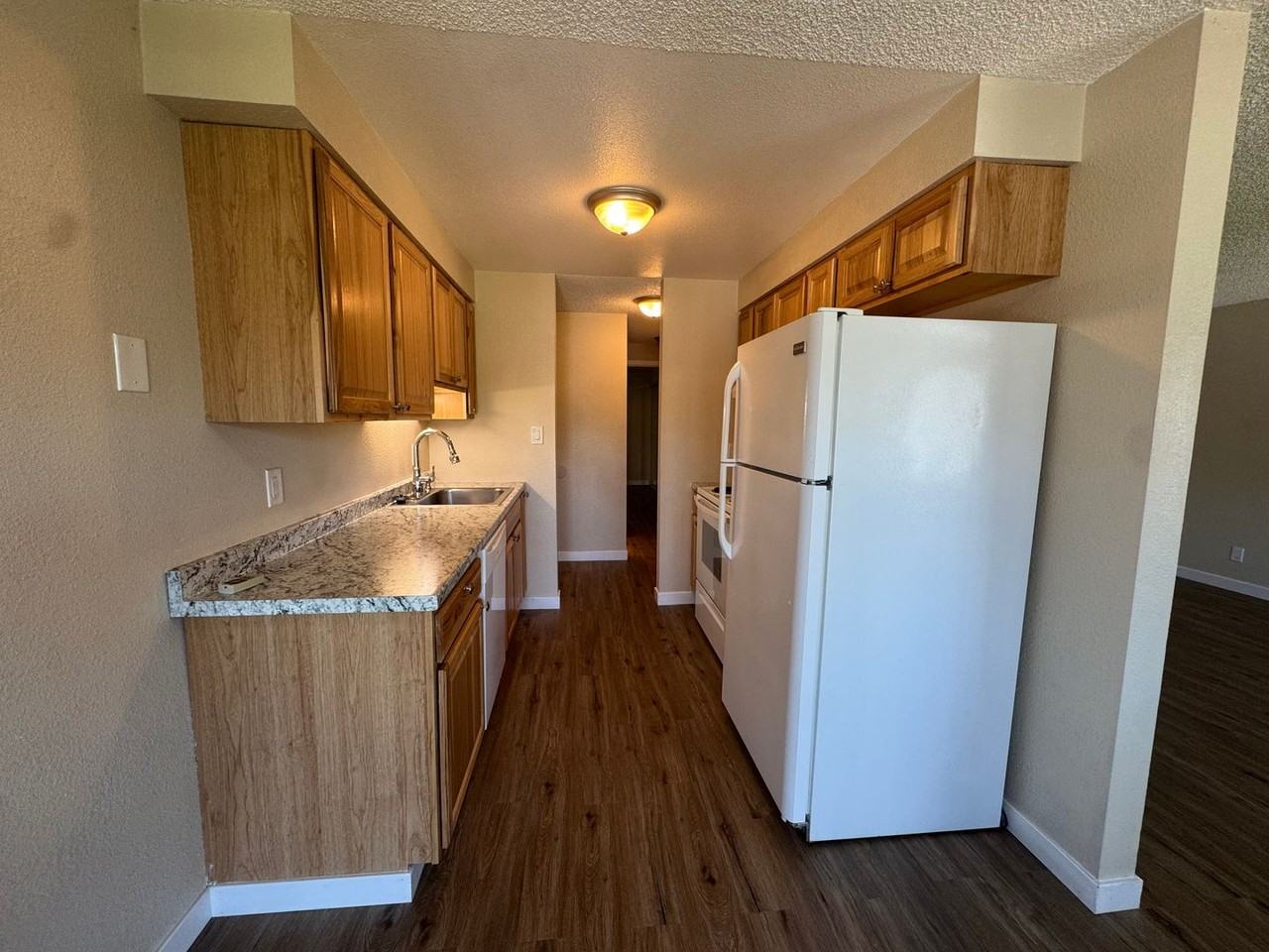885 Ne Sunset St #6 - Photo 5 of 16