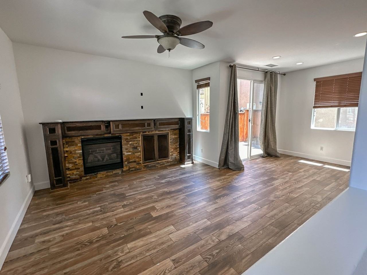 24623 Montevista Cir - Photo 3 of 24