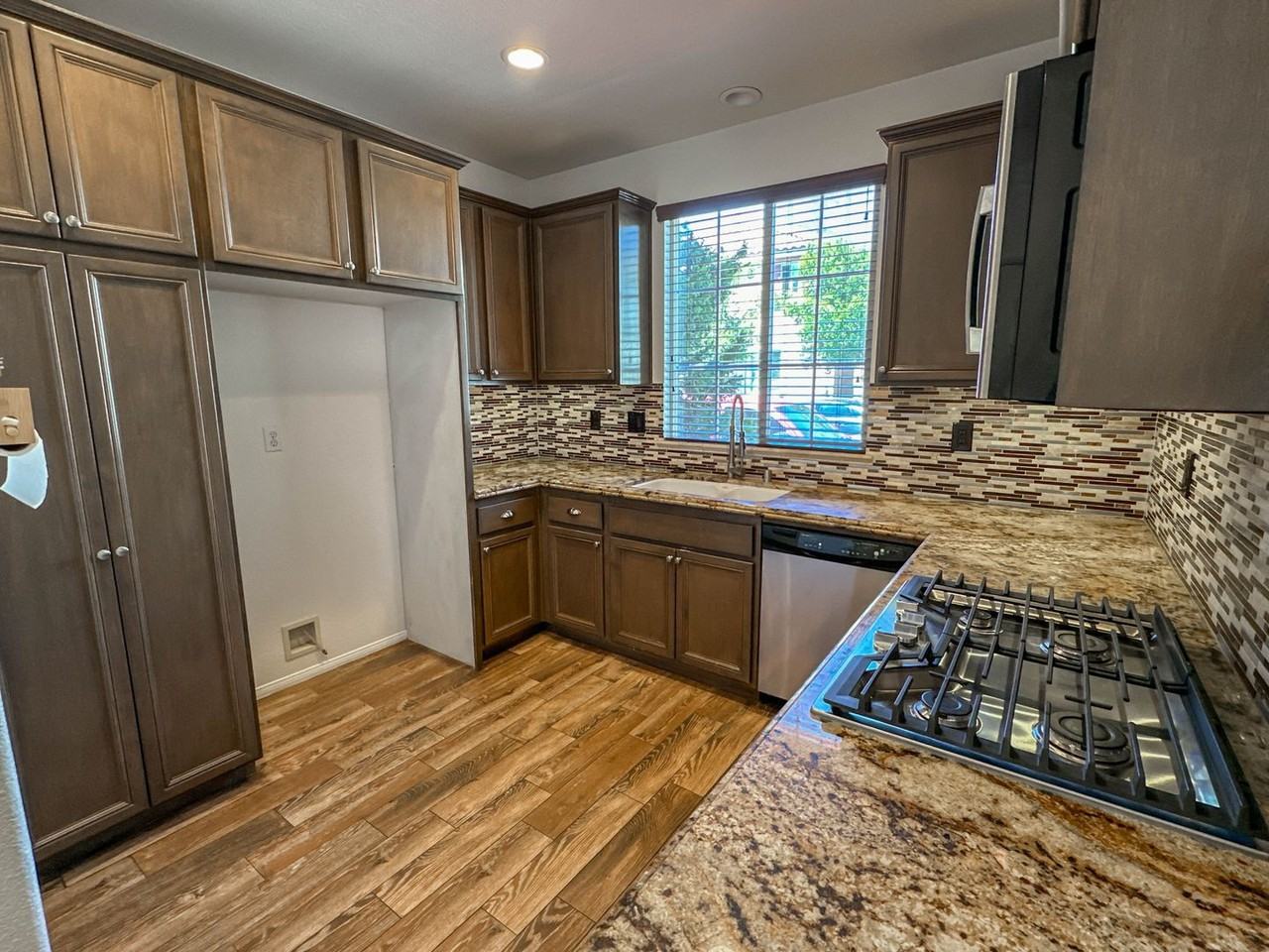 24623 Montevista Cir - Photo 6 of 24