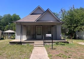 featured image of 831 S Elizabeth St