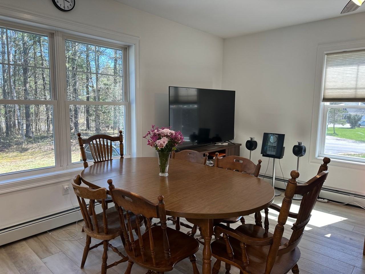 63 Webster Rd - Photo 7 of 46