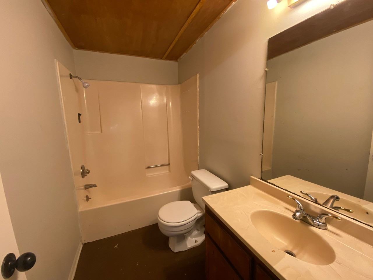 1901 E Johnson - Photo 5 of 5