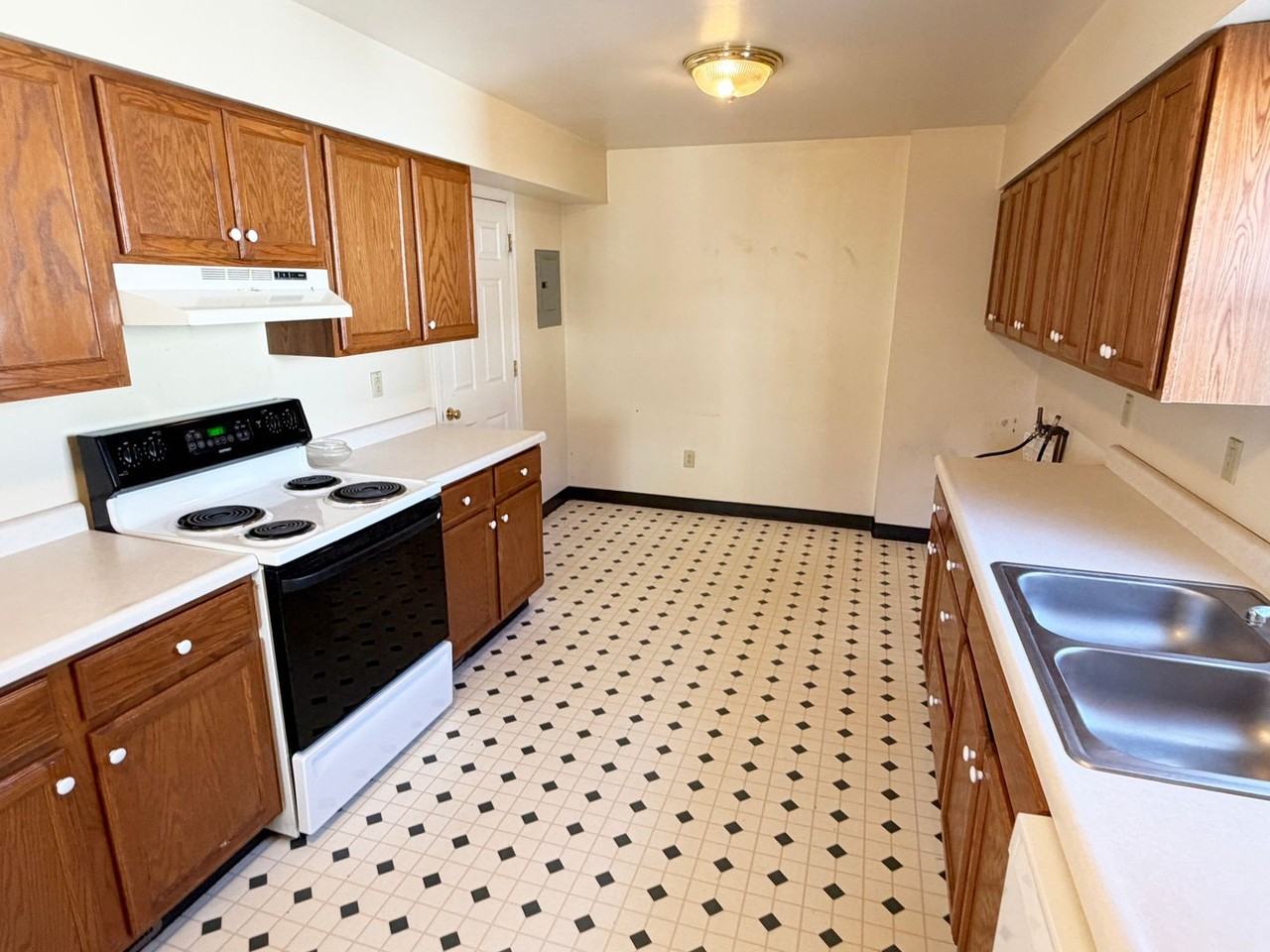 410 N 7th St - Photo 3 of 24