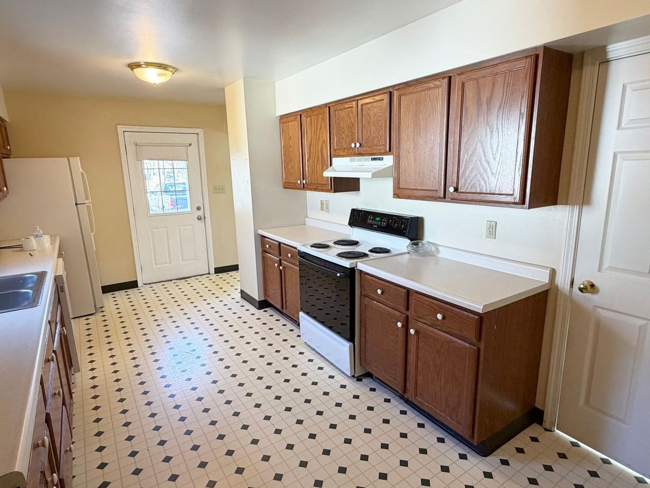 410 N 7th St - Photo 4 of 24