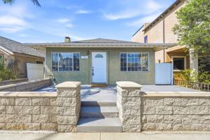 featured image of 126 E Balboa Blvd