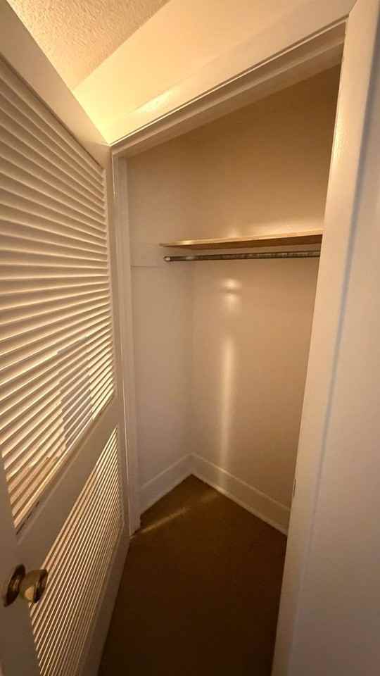 Lee st Townhouses - Photo 6 of 17