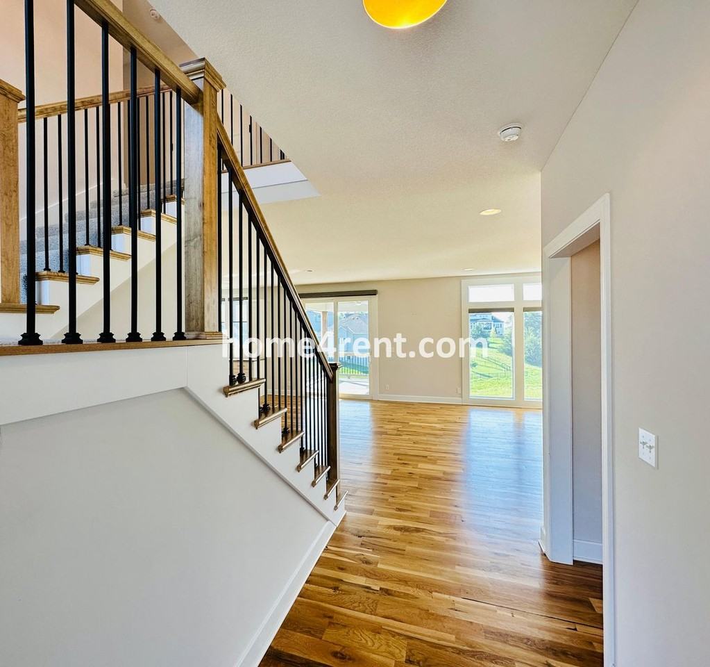 25275 W 114th St - Photo 7 of 50