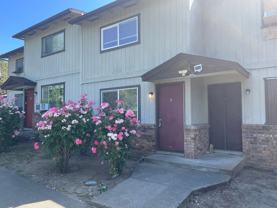 2024 Ne Fairview Ave #B - Photo 1 of 1