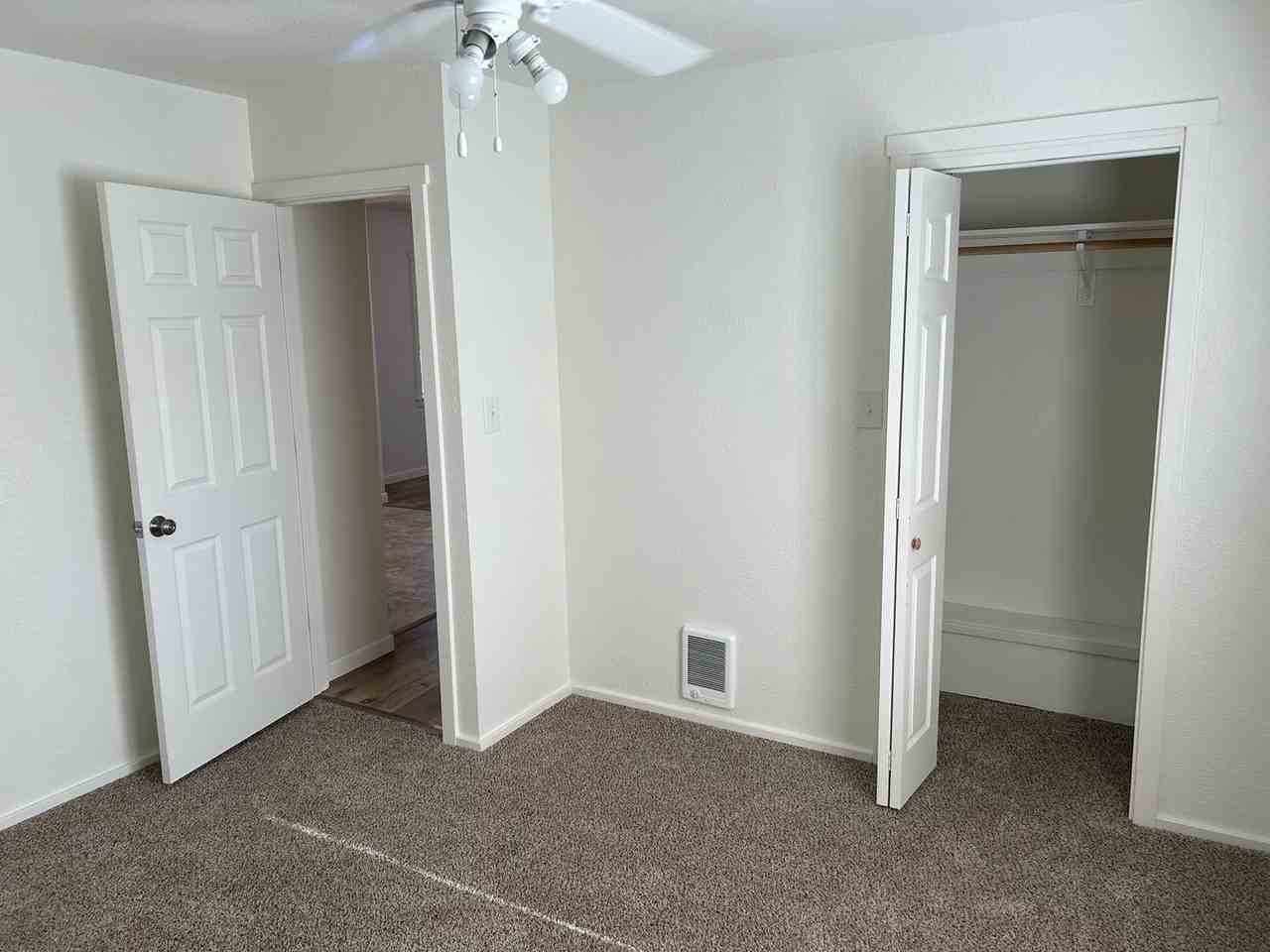 2333 White Ave - Photo 7 of 12