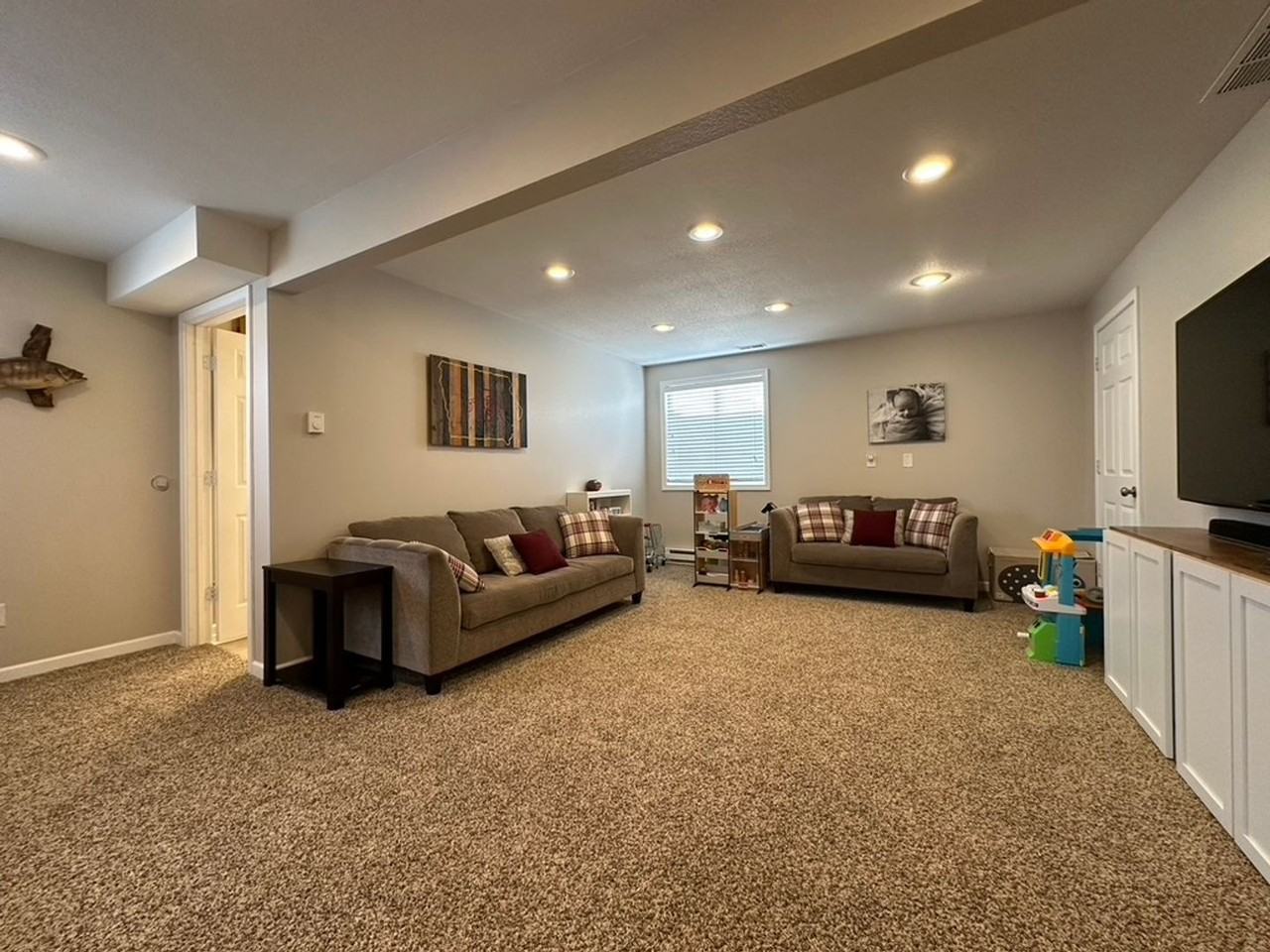 1709 Crabapple Ln - Photo 4 of 23