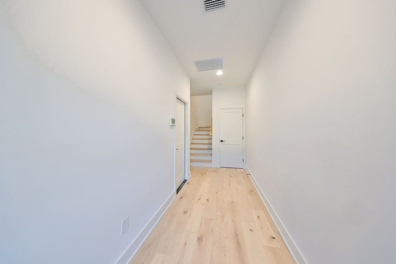 4324 W Gray St #3 - Photo 2 of 12