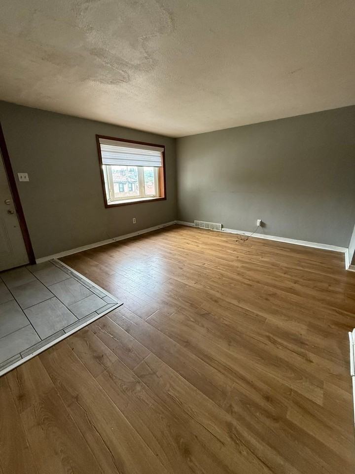 206 E Garden Rd - Photo 3 of 14