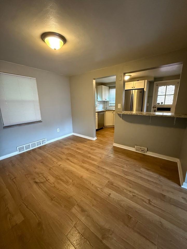 206 E Garden Rd - Photo 4 of 14