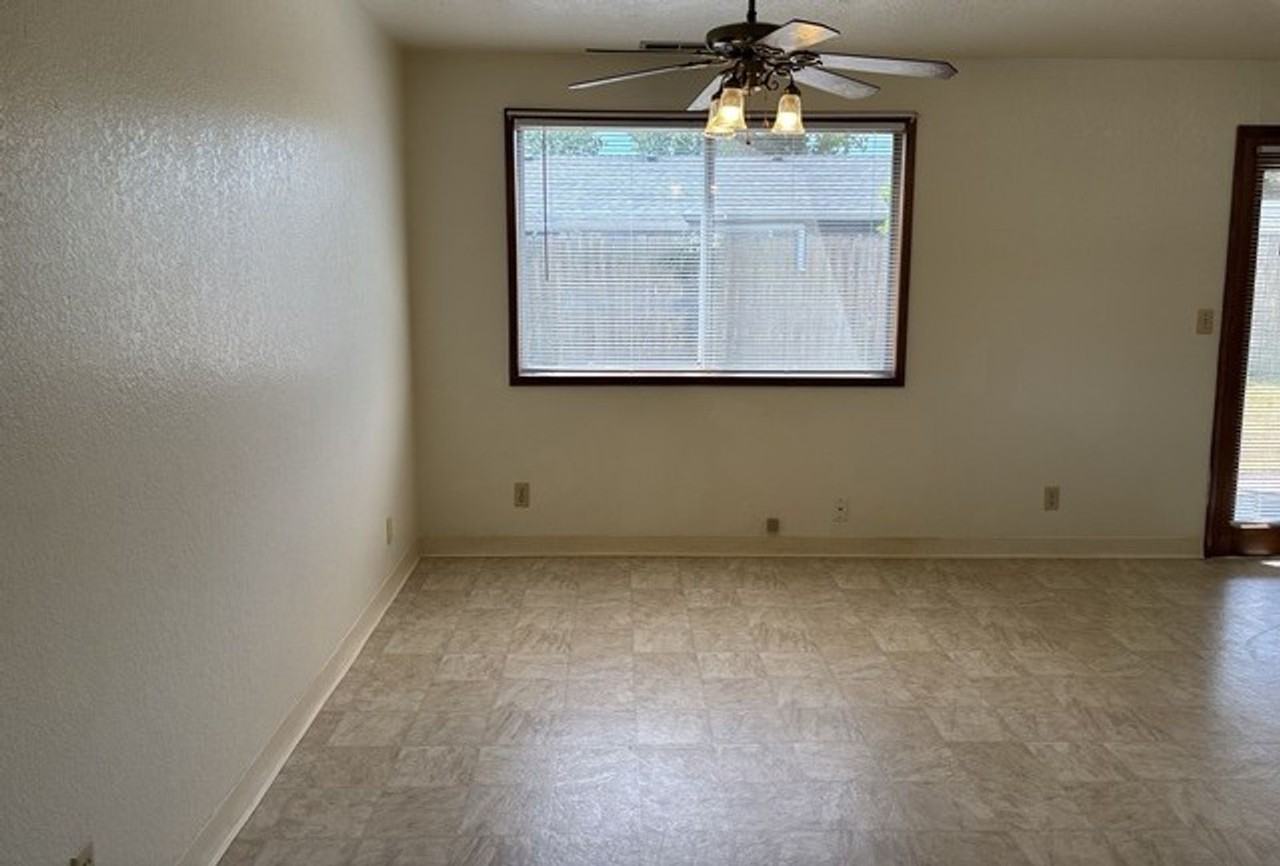 4836 Tanglewood Ct Se - Photo 3 of 17