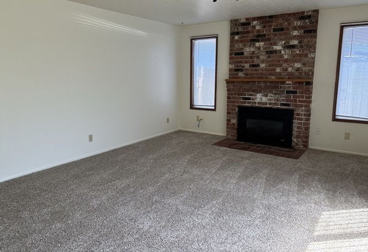 4836 Tanglewood Ct Se - Photo 6 of 17