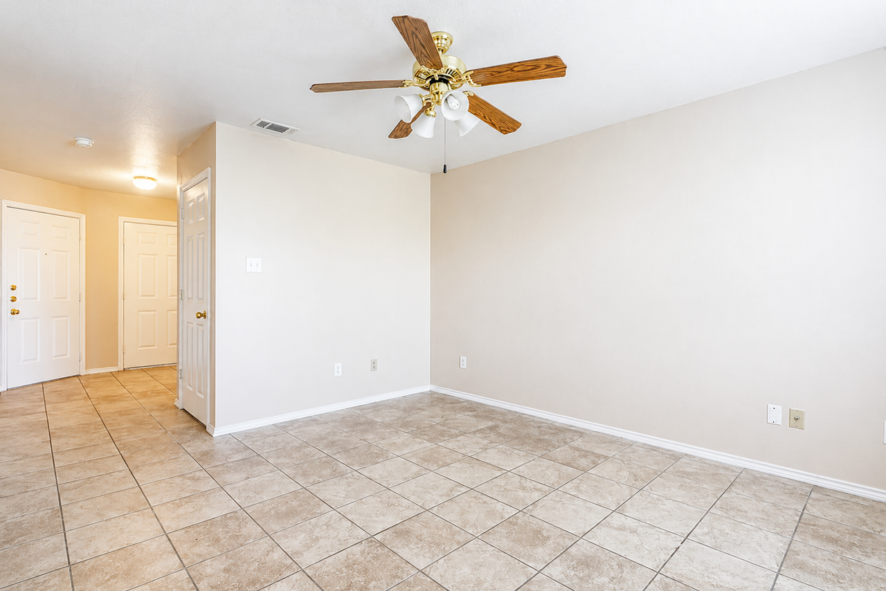 2803 Windmill Ct #A - Photo 3 of 18