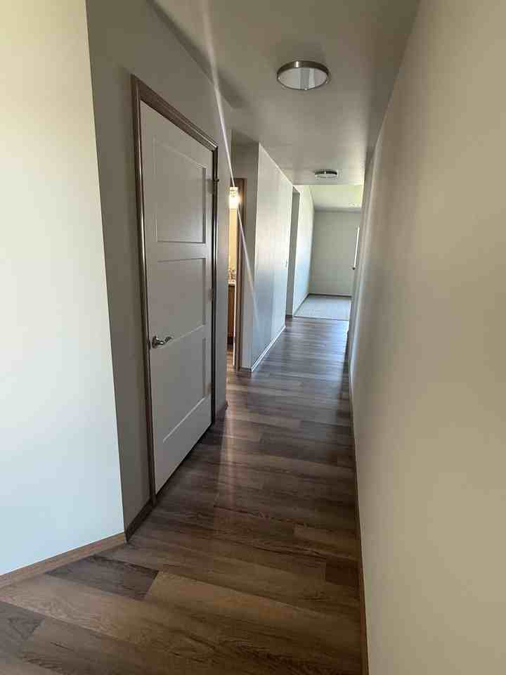 346 S Newton Ave - Photo 6 of 11