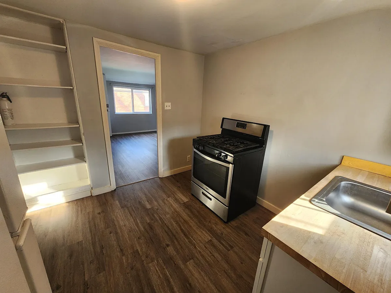 6900 Grand Ave - Photo 7 of 9