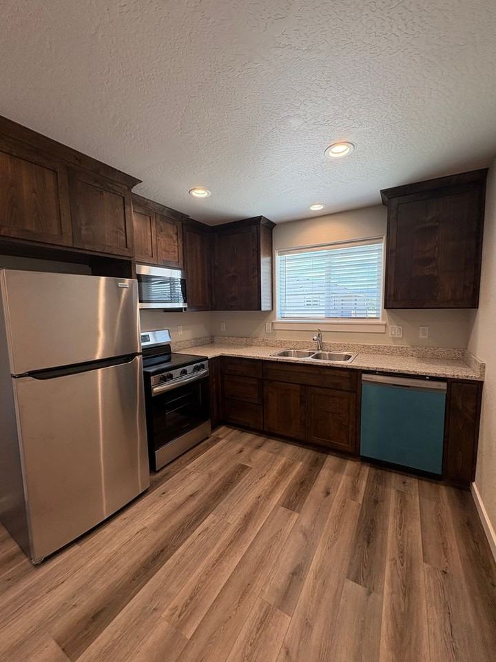 1139 Annalise St - Photo 5 of 8