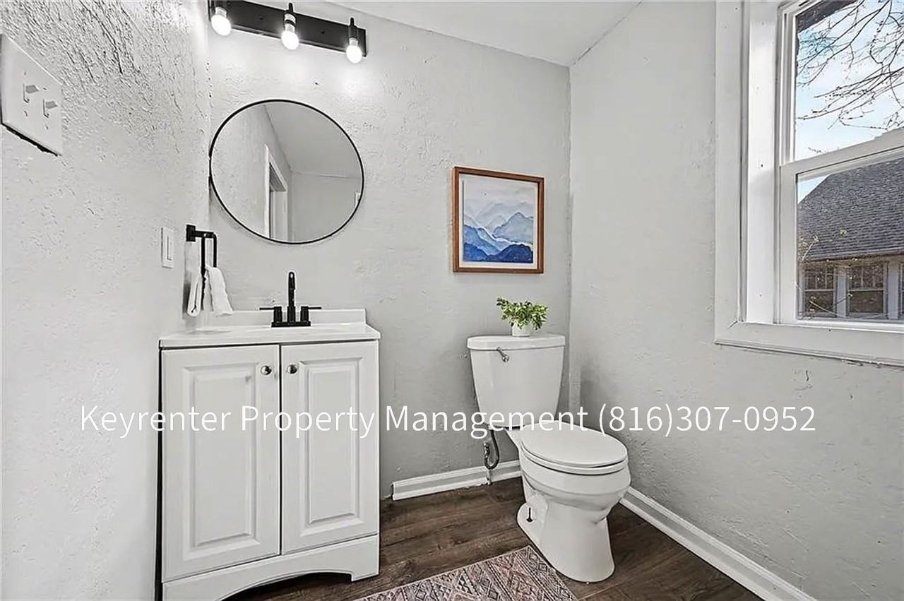 410 E Kansas Ave - Photo 7 of 18