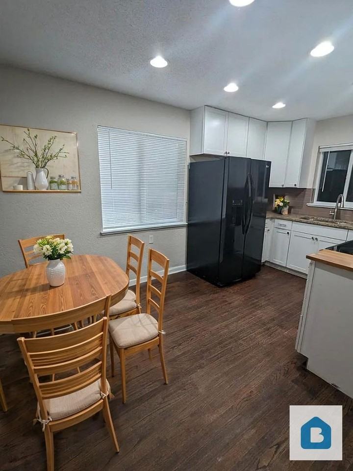 8560 Cedar Ln - Photo 5 of 17