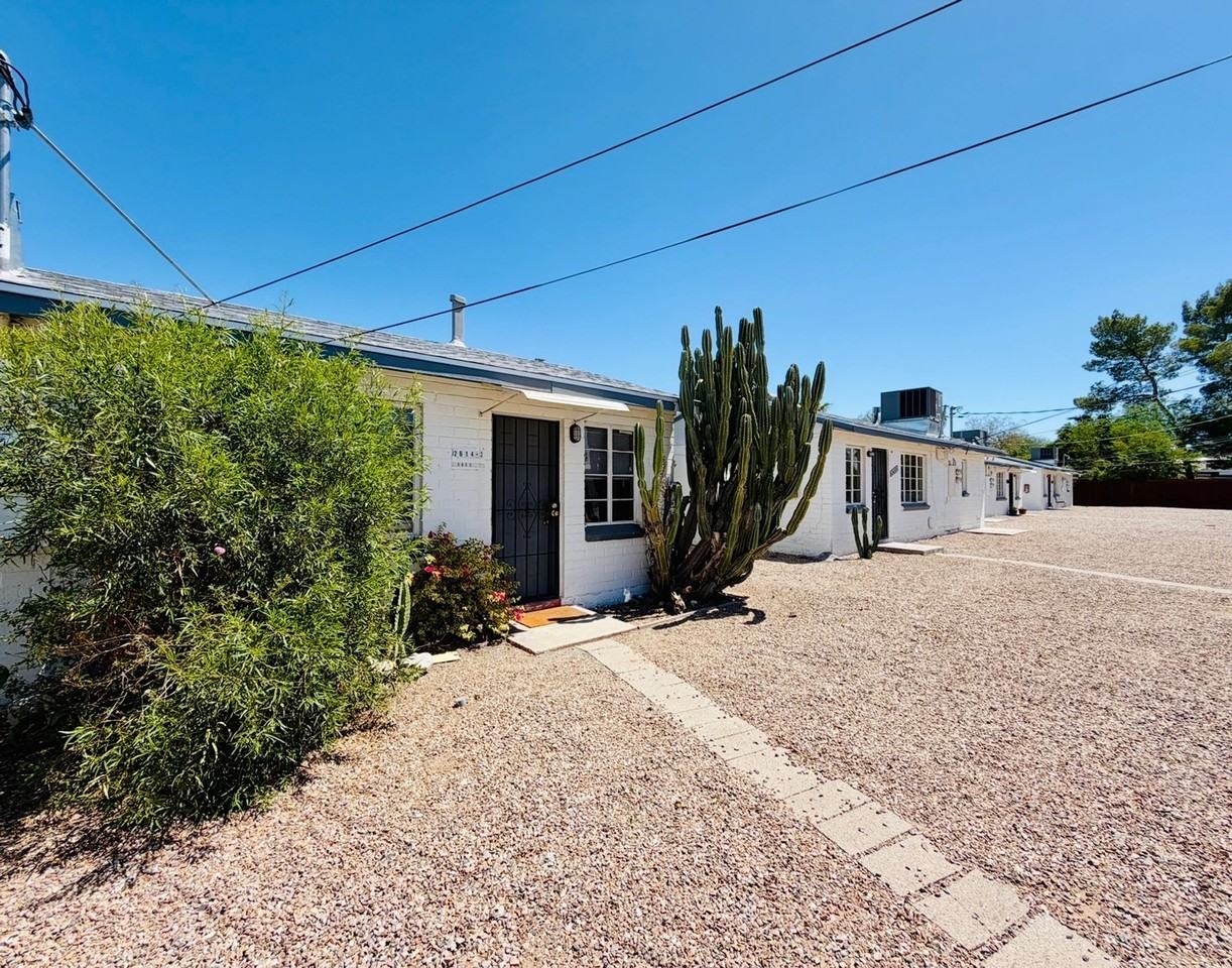 1 Bedroom Cottage Style Homes! - Photo 3 of 4