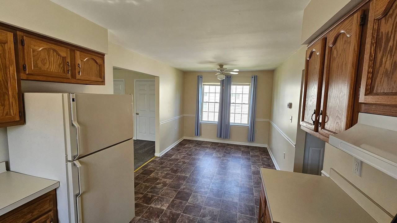 349 Woodpoint Ave #B - Photo 2 of 14