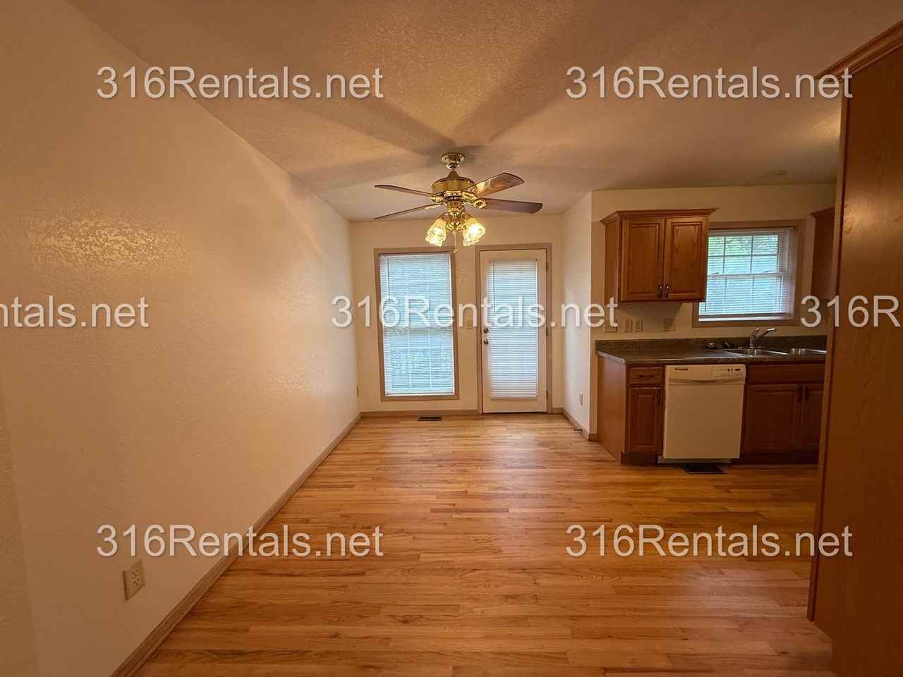 410 W Odell Ct - Photo 5 of 29