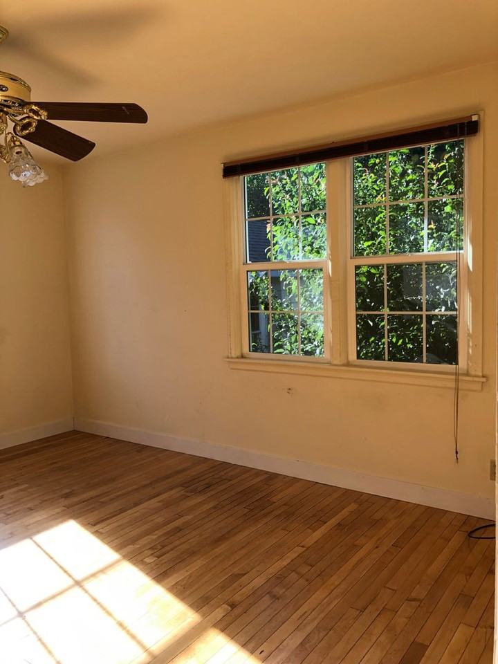 1390 Charles Dr - Photo 2 of 11