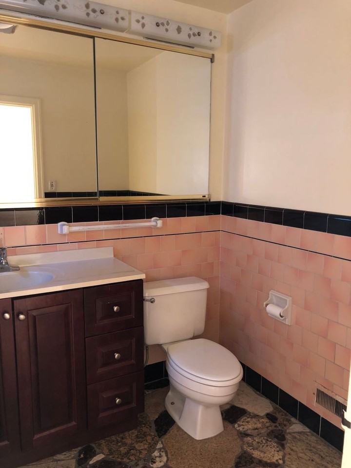 1390 Charles Dr - Photo 3 of 11