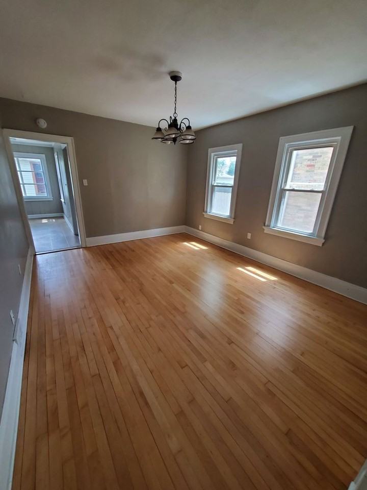 2122 S 77th St - Photo 7 of 12