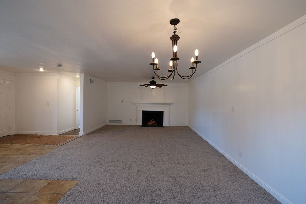 719 Esther Way - Photo 7 of 32